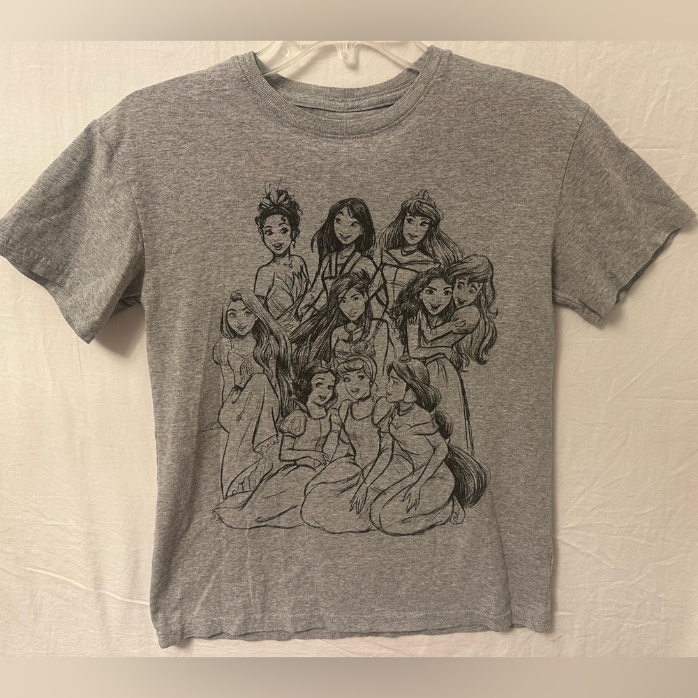 Disney Princess Graphic Tee Tiana Mulan Ariel Snow White Cinderella XS - Picture 1 of 4